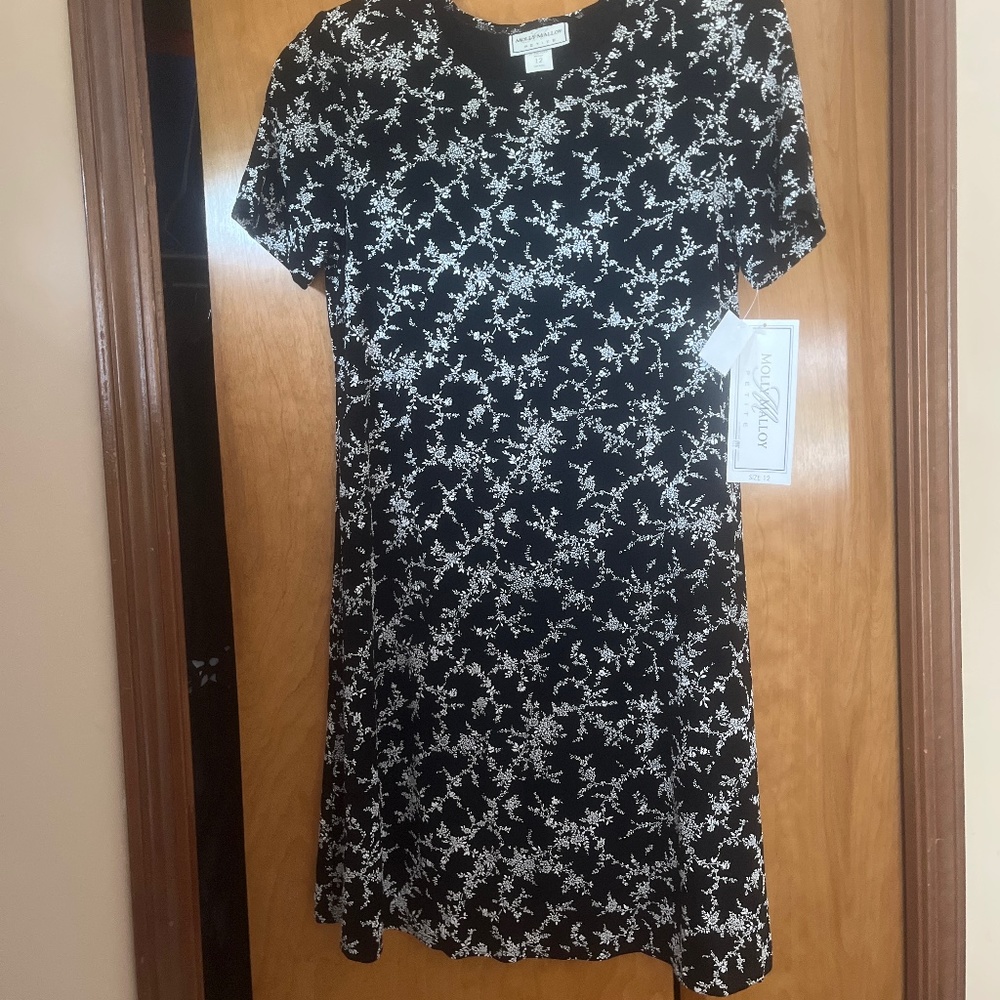 Petite 12 black and white dress